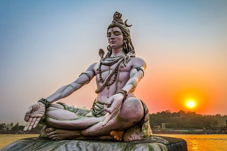 Sawan Maas: Kanwar Yatra, Shiv Bhakti, Fasting Rituals, Significance for Hindus, and More Sawan Maas: Kanwar Yatra, Shiv Bhakti, Fasting Rituals, Significance for Hindus, and More